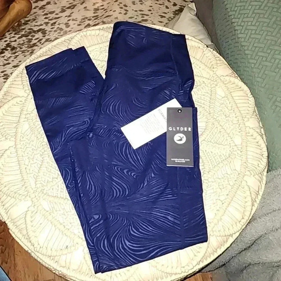 Glyder Pants - Glyder Taper Legging Indigo Embossed Swirl NWT